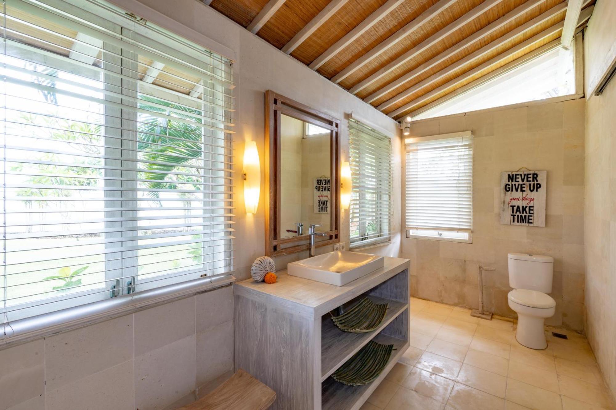 Casa Del Mar Villa นูซาเลมโบงัน ภายนอก รูปภาพ